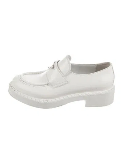 Pre-owned Prada Enameled Metal Triangle Leather Loafers In White