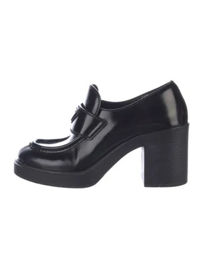 Pre-owned Prada Enameled Metal Triangle Leather Mary Jane Flats In Black