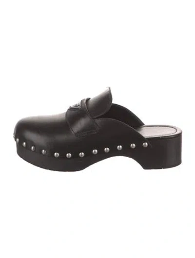 Pre-owned Prada Enameled Metal Triangle Leather Mules In Black