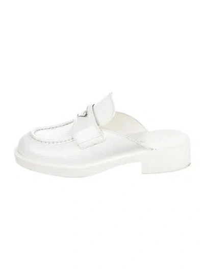 Pre-owned Prada Enameled Metal Triangle Leather Mules In White