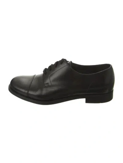 Pre-owned Prada Enameled Metal Triangle Leather Oxfords In Black