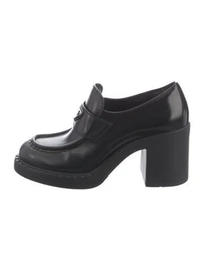 Pre-owned Prada Enameled Metal Triangle Leather Oxfords In Black