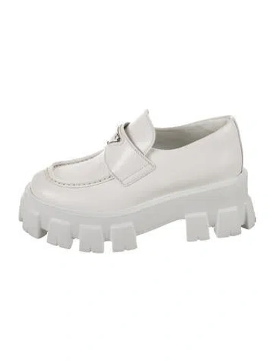 Pre-owned Prada Enameled Metal Triangle Leather Oxfords In White