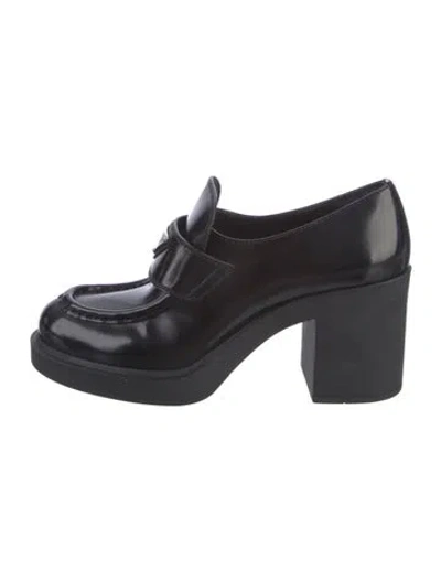 Pre-owned Prada Enameled Metal Triangle Leather Pumps In Black