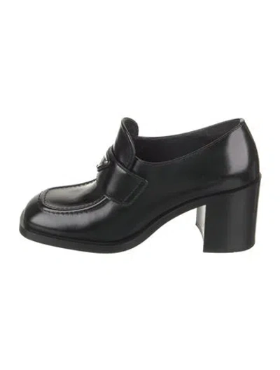 Pre-owned Prada Enameled Metal Triangle Leather Pumps In Black