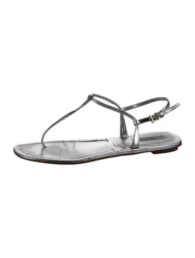 Pre-owned Prada Enameled Metal Triangle Leather T-strap Sandals