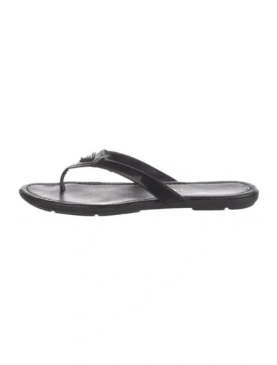 Pre-owned Prada Enameled Metal Triangle Patent Leather Flip Flops In Black