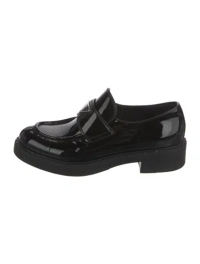 Pre-owned Prada Enameled Metal Triangle Patent Leather Loafers In Black