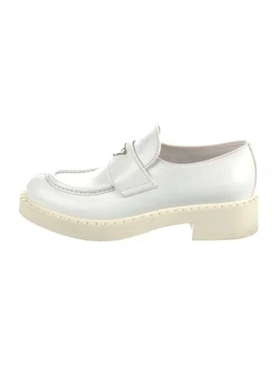 Pre-owned Prada Enameled Metal Triangle Patent Leather Loafers In White