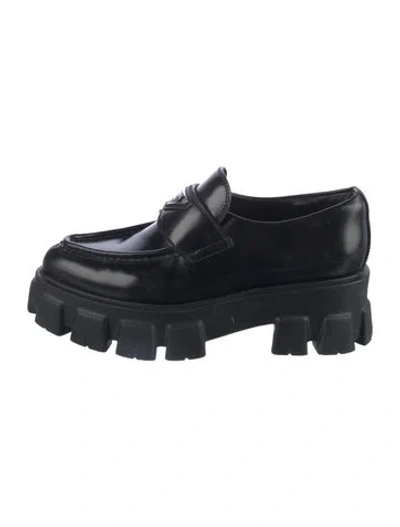 Pre-owned Prada Enameled Metal Triangle Patent Leather Oxfords In Black
