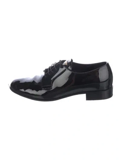 Pre-owned Prada Enameled Metal Triangle Patent Leather Oxfords In Black
