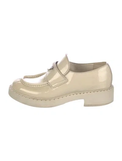 Pre-owned Prada Enameled Metal Triangle Patent Leather Oxfords In Neutral