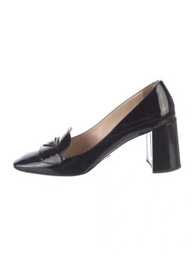 Pre-owned Prada Enameled Metal Triangle Patent Leather Pumps In Black