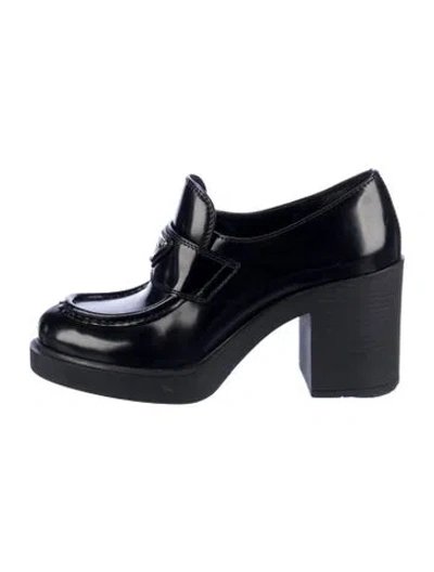 Pre-owned Prada Enameled Metal Triangle Patent Leather Pumps In Multi