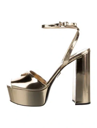 Pre-owned Prada Enameled Metal Triangle Patent Leather Sandals
