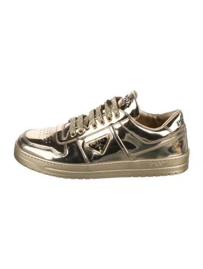 Pre-owned Prada Enameled Metal Triangle Patent Leather Sneakers