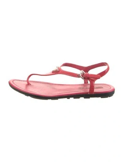 Pre-owned Prada Enameled Metal Triangle Patent Leather T-strap Sandals In Pink