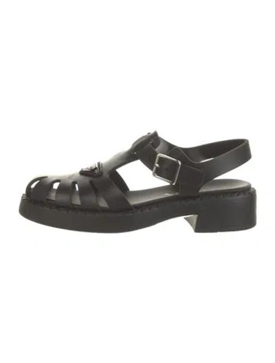 Pre-owned Prada Enameled Metal Triangle Rubber Slingback Pumps In Black