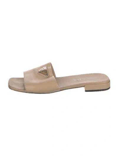 Pre-owned Prada Enameled Metal Triangle Saffiano Leather Slides In Neutral