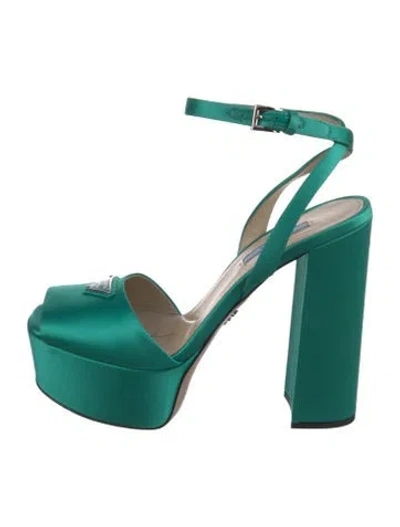 Pre-owned Prada Enameled Metal Triangle Satin Slingback Pumps In Green