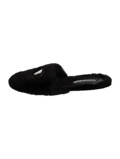 Pre-owned Prada Enameled Metal Triangle Shearling Slippers In Black