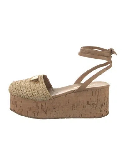 Pre-owned Prada Enameled Metal Triangle Straw Slingback Pumps In Neutral