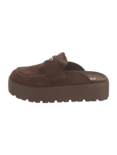 Pre-owned Prada Enameled Metal Triangle Suede Loafer Sneakers In Brown