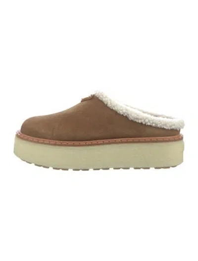 Pre-owned Prada Enameled Metal Triangle Suede Mules In Brown