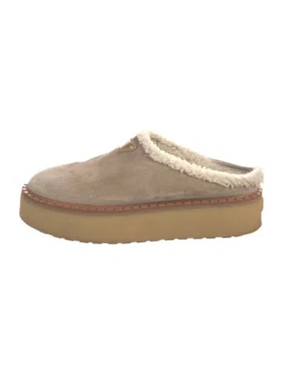 Pre-owned Prada Enameled Metal Triangle Suede Mules In Neutral