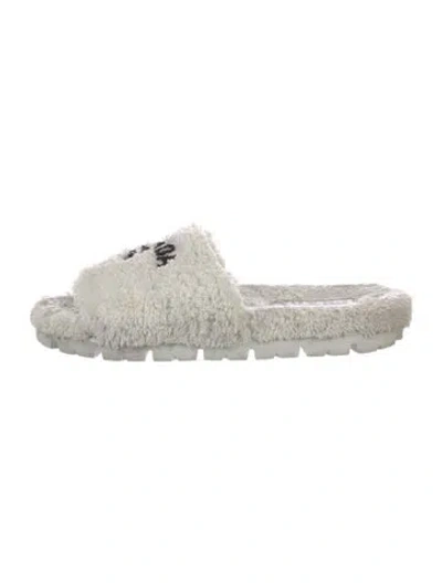 Pre-owned Prada Faux Fur Graphic Print Slides In White