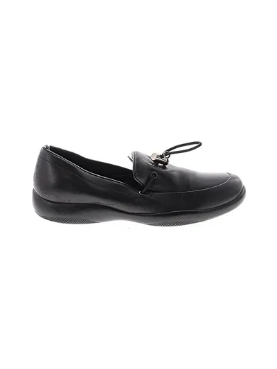 Pre-owned Prada Flats In Black