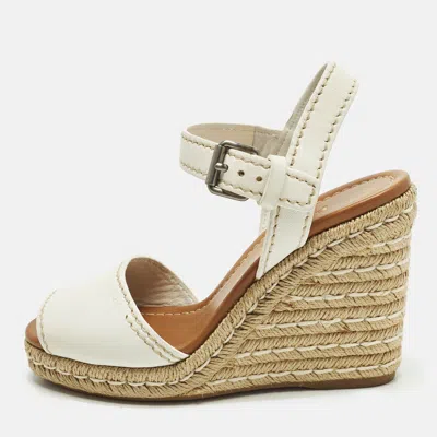 Pre-owned Prada Flaviana Size 38.5 White Leather Ankle Strap Sandals