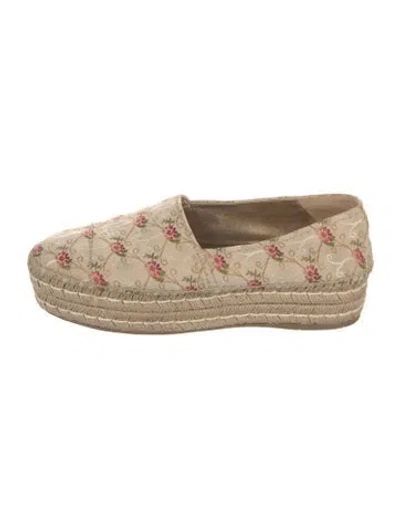Pre-owned Prada Floral Print Embroidered Accent Pumps In Neutrals/red
