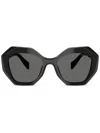 Prada Pr 16ws Geometric Sunglasses In ブラック