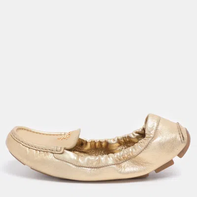 Pre-owned Prada Gold Leather Scrunch Slip On Loafers Size 39