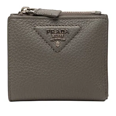Pre-owned Prada Gray Leather Wallet (bi-fold) ()