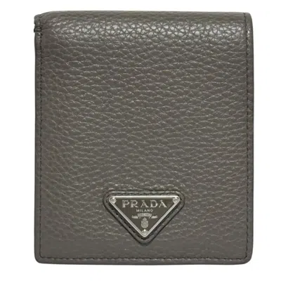 Pre-owned Prada Gray Leather Wallet (bi-fold) ()