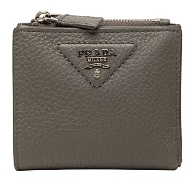 Pre-owned Prada Gray Leather Wallet (bi-fold) ()