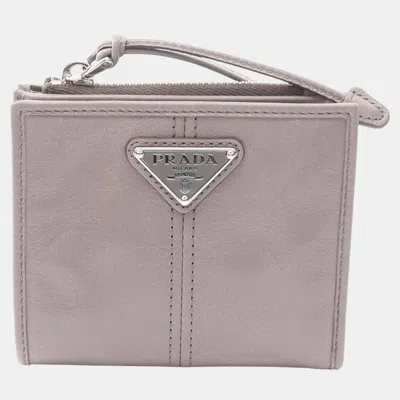 Pre-owned Prada Grey Leather Small Wallet In Gray