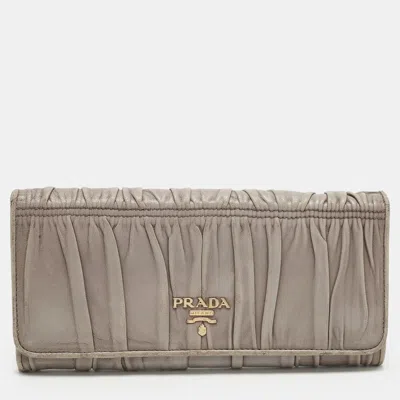 Pre-owned Prada Grey Pleated Leather Continental Wallet In Gray