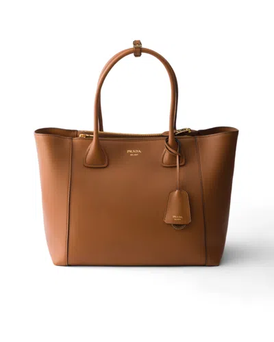Prada Grosse Tote Bag Aus Leder In Brown