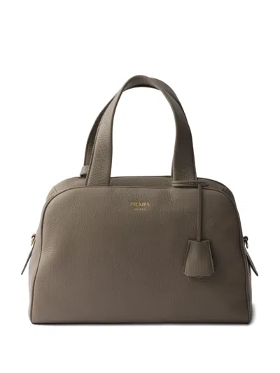 Prada Grosser Shopper In Gray