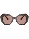 Prada 53mm Gradient Irregular Sunglasses In 褐色