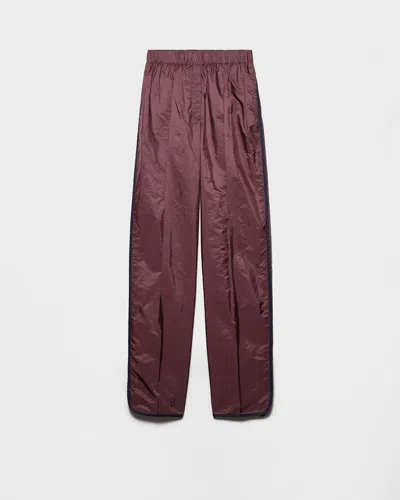 Prada Hose Aus Re-nylon In Brown