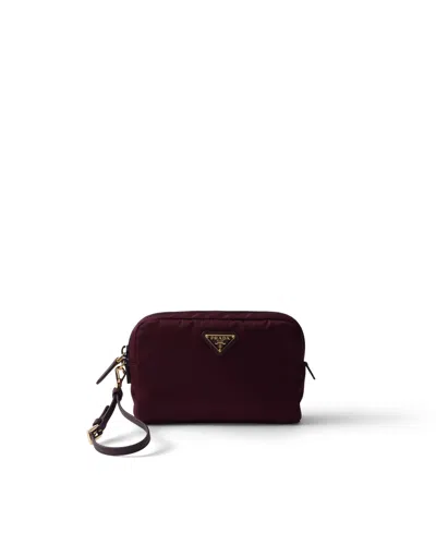 Prada Kleine Pouch Aus Re-nylon In Burgundy