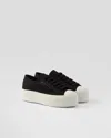 Prada Sneaker Aus Baumwoll-gabardine In Schwarz