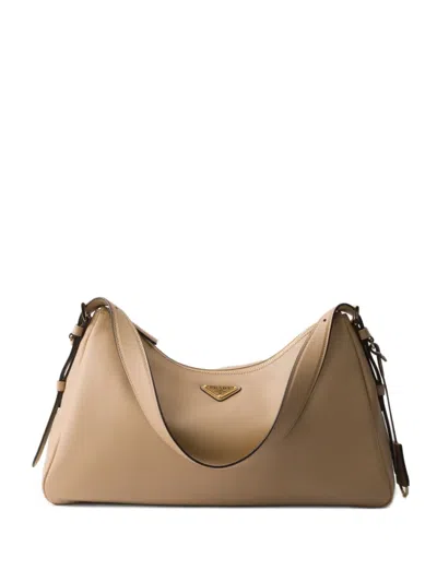 Prada Aimée Grosse Schultertasche Aus Leder In Travertin