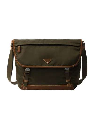 Prada Grosse Schultertasche Aus Re-nylon Und Wildleder In Green