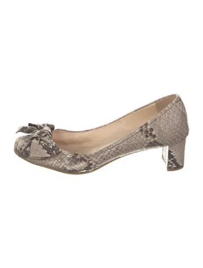 Pre-owned Prada Leather Animal Print Pumps In Neutral