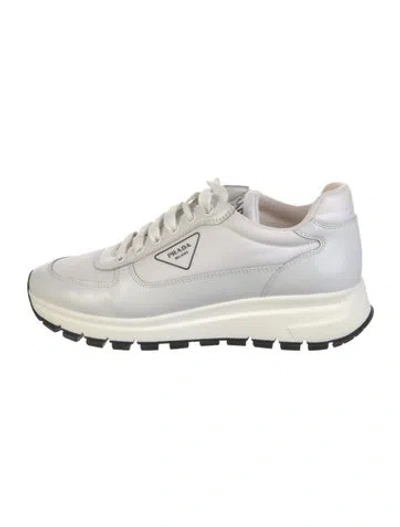 Pre-owned Prada Leather Athletic Sneakers In White